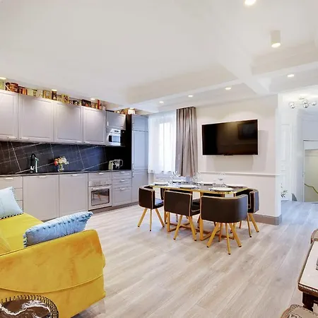 Magnifique - 2br - 6p - Place De L'etoile Paris