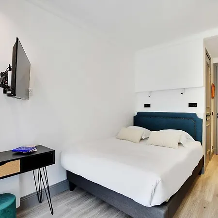 Magnifique - 2br - 6p - Place De L'etoile *