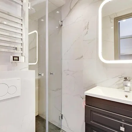 Magnifique - 2br - 6p - Place De L'etoile Paris
